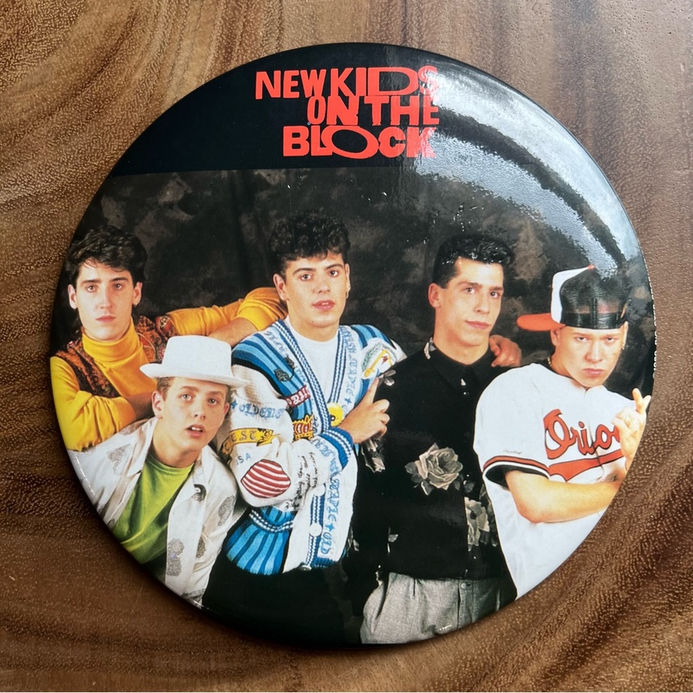 NWT! Vintage New Kids on the Block Giant Button Pin